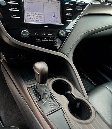 меняю на тойота ист: Toyota Camry: 2020 г., 2.5 л, Автомат, Бензин, Седан — 4