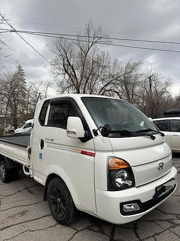 sprinter 2 7: Легкий грузовик, Hyundai, Стандарт, 1,5 т, Б/у — 1