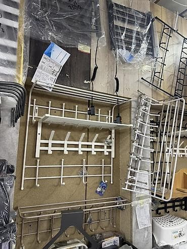 Настенные вешалки и полки для прихожей - Разнообразие моделей