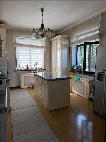 остановка: 🏠 Срочно!!! Продается 3 уровневый дом рядом с центром. 📍 Район — 5