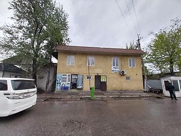 орошаемой земли: Здание под бизнес у входа на рынок Дордой Моторс со стороны — 1