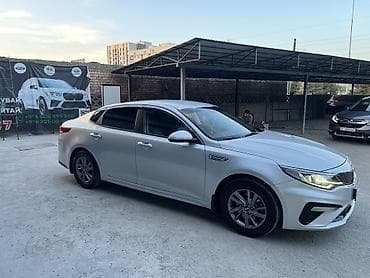 автомаи: Kia K5: 2019 г., 2 л, Автомат, Газ, Седан — 2
