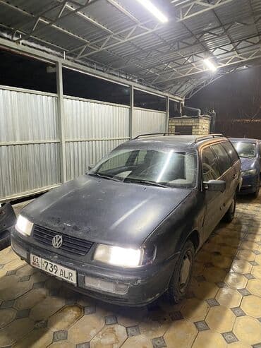 Volkswagen Passat: 1995 г., 1.8 л, Механика, Бензин, Универсал
