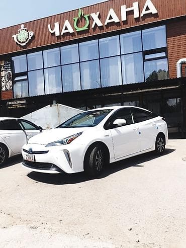 Продажа авто: Toyota Prius: 2019 г., 1.8 л, Вариатор, Гибрид, Седан — 3