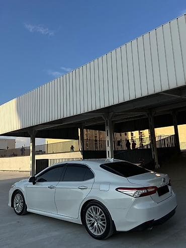 lexus e: Toyota Camry: 2018 г., 2.5 л, Автомат, Гибрид, Седан — 7
