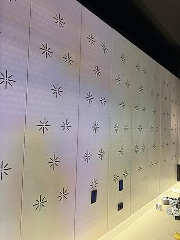 projector screen: Модульная стеновая система со встроенными шкафами и нижней подсветкой — 2