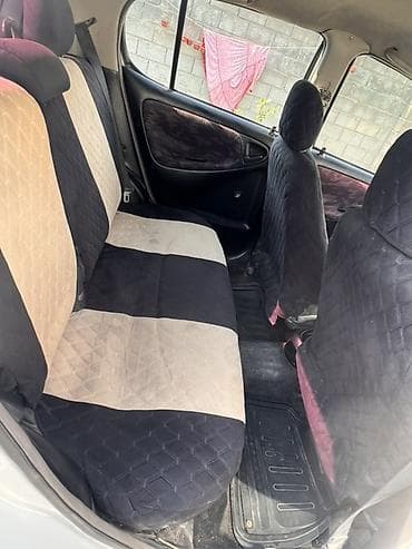 Продажа авто: Toyota Yaris: 2005 г., Механика, Бензин, Хэтчбэк — 10