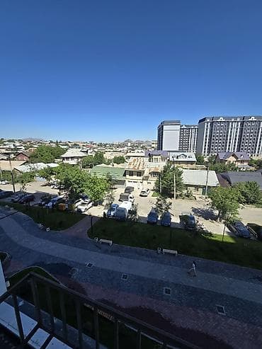 продаю однокомнатную квартиру: 3 комнаты, 77 м², Элитка, 4 этаж, Евроремонт — 5