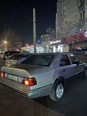 продаю w124: Mercedes-Benz E-Class: 1993 г., 2.2 л, Механика, Бензин, Седан — 5