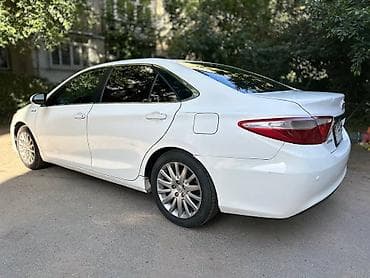 crown 2018: Toyota Camry: 2017 г., 2.5 л, Вариатор, Гибрид, Седан — 2