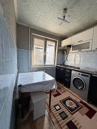 продаю 2 кв: 2 комнаты, 50 м², 104 серия, 2 этаж — 8