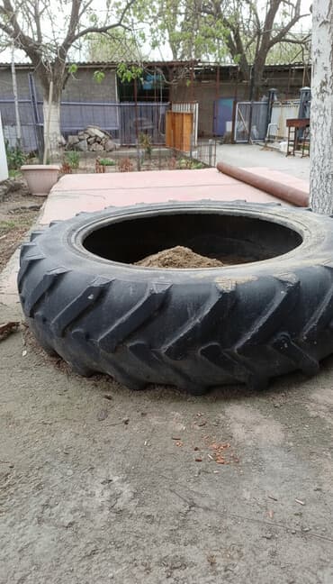 продаю хюндай саната: Продаю колесо от трактора б/у. Колесо с дефектом. Пойдёт для — 1