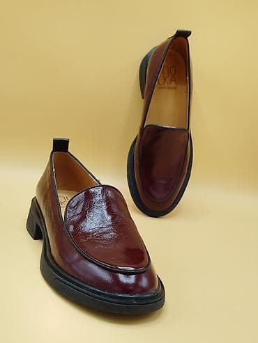 туфли милицейский: Женские лоферы бордового цвета - Модель: классические лоферы без — 3