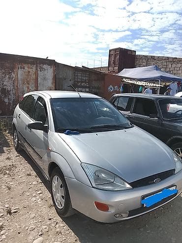 Ford Focus: 2001 г., 1.6 л, Механика, Бензин, Хэтчбэк at lalafo.kg Ford Focus: 2001 г., 1.6 л, Механика, Бензин, Хэтчбэк