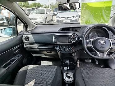 лабо шина: Toyota Yaris: 2014 г., 1.3 л, Автомат, Бензин, Хэтчбэк — 6