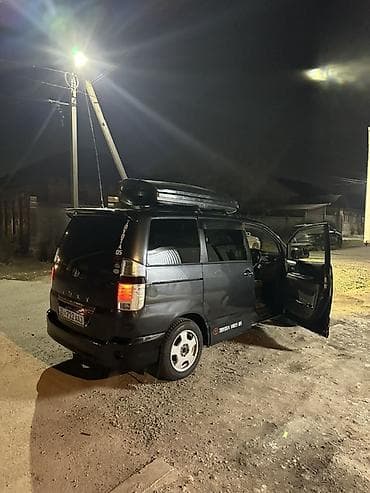 для такси авто: Toyota Voxy: 2004 г., Минивэн — 5