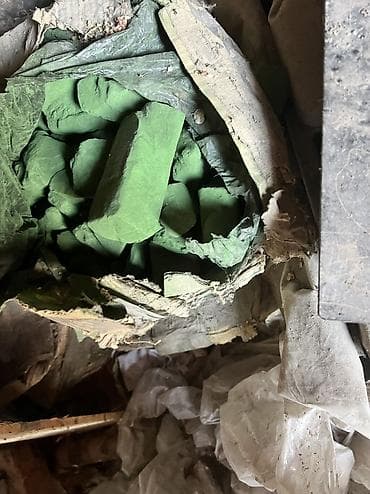 Продаю пасту ГОИ СССР.Россыпью
За 1 кг -500 сом