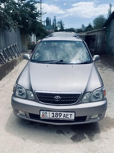 Toyota Ipsum: 2001 г., Универсал — 1