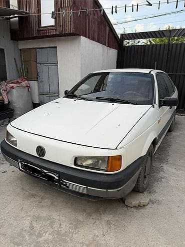 Продажа авто: Volkswagen Passat: 1991 г., 1.8 л, Механика, Седан — 2