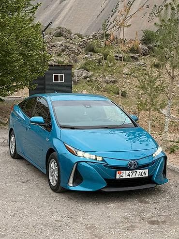 5: Toyota Prius: 2017 г., 1.8 л, Вариатор, Гибрид, Хэтчбэк — 5