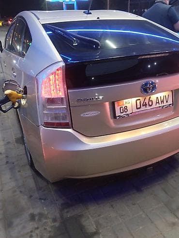 prius: Toyota Prius: 2011 г., 1.8 л, Автомат, Гибрид, Хэтчбэк — 2