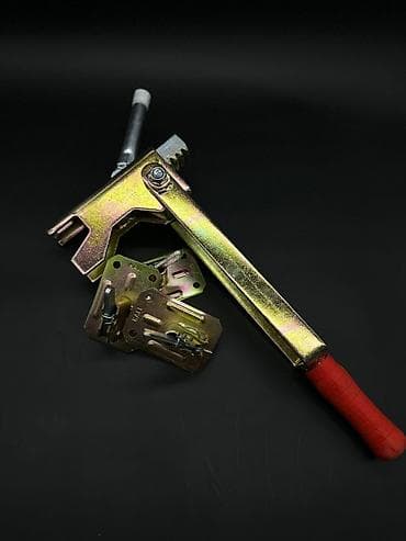 Окна и комплектующие: Инструмент для натяжения и фиксации арматурных хомутов/ленты (ручной — 1