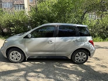 rf 2: Toyota Ist: 2005 г., Автомат, Бензин, Хэтчбэк — 2