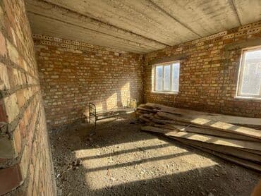 квартира в частном доме каракол: Продаётся 2-этажный недостроенный кирпичный дом на угловом участке, г — 10