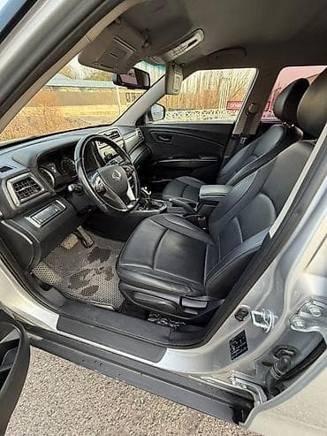 hyundai solaris 2: Ssangyong Tivoli: 2019 г., 1.6 л, Автомат, Дизель, Кроссовер — 4