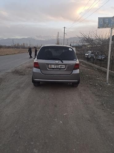 bmw 5 series 2004: Honda Fit: 2003 г., 1.3 л, Бензин — 3