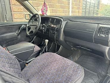 crown s180: Volkswagen Vento: 1993 г., Седан — 7