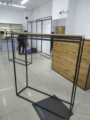 оборудование в бутик: Срочно! Торговое оборудование : Вешалки! Кронштейны! Полки! Столы — 7