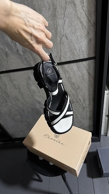 nike react: Босоножки, 38, Новый, цвет - Белый, Самовывоз — 1