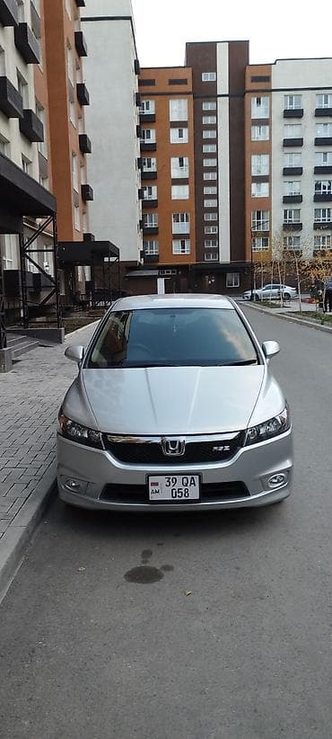step vagon: Honda Stream: 2007 г., 1.8 л, Автомат, Бензин, Минивэн — 1