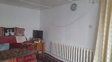 Продаётся дом в г. Балыкчы Площадь — 65 кв.м, участок — 5 соток