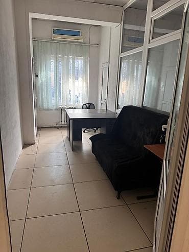 места аренда: Аренда рабочего места в небольшом офисе/коворкинге. 15 кв.М- 20000 сом — 5