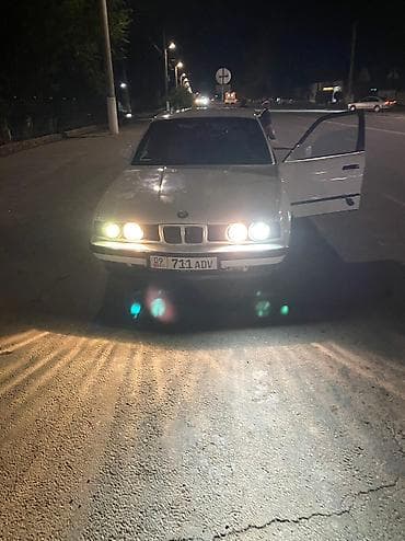 авто для такси: BMW 5 series: 1990 г., 2 л, Механика, Бензин, Седан — 1