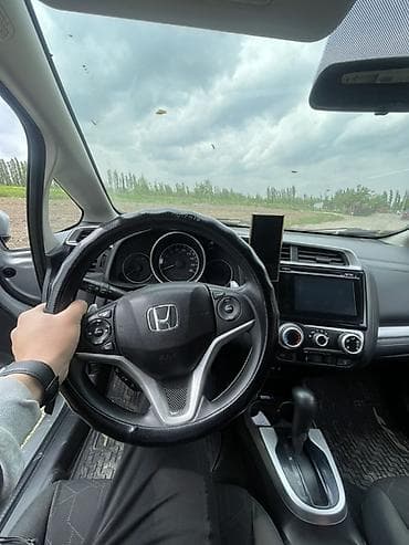 rs6 audi: Honda Fit: 2017 г., 1.5 л, Вариатор, Бензин, Хэтчбэк — 5