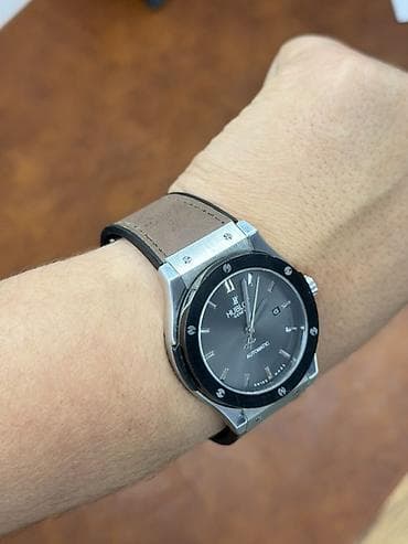 часи: Классические часы часы, Hublot, Швейцария, Водонепроницаемые, Мужские, Б/у — 3