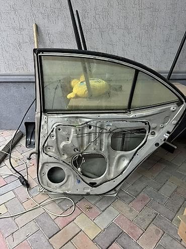 camry 80: Дверь Задняя правая Toyota, Б/у, Оригинал — 2