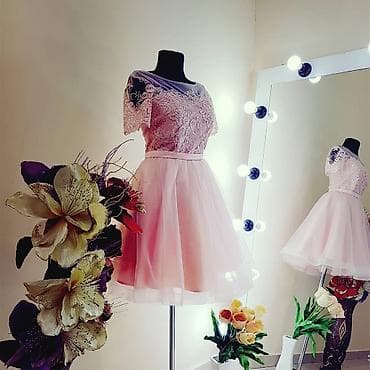 платье 42 размер: Продаю очень нежное, красивое платье. Размер можно регулировать, на — 2