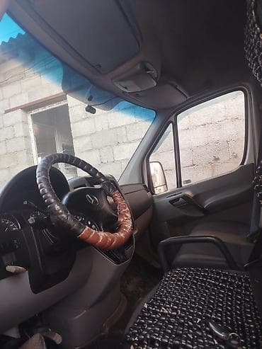 Унаа тетиктери: Mercedes-Benz — интерьер коммерческого фургона (серия Sprinter) — 2