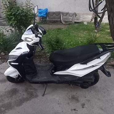 мото скутеры: Тип скутера 150 куб. см, Бензин, Б/у — 2
