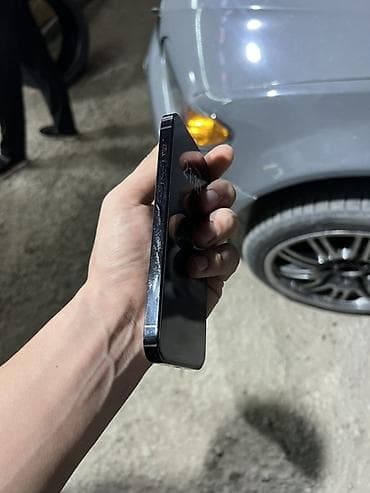 продаю айфон 14: IPhone 14 Pro, 256 ГБ — 5