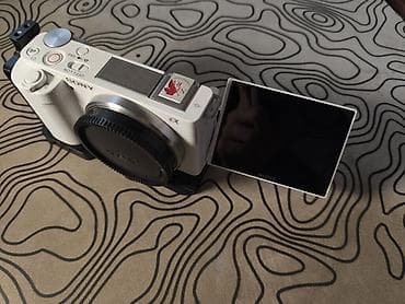15 pro max iphone: Беззеркальная камера Sony ZV‑E10 (белая) — компактная APS‑C камера для — 4
