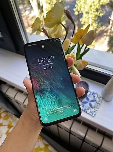 apple display: Samsung Galaxy A40, Б/у, 64 ГБ, цвет - Голубой, 2 SIM — 1