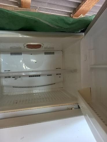 сетка для духовки: Двухкамерный холодильник с верхней морозильной камерой Особенности: - — 5