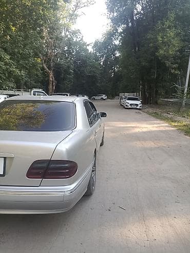 sprinter 4 4: Mercedes-Benz E-Class: 2002 г., 3.2 л, Автомат, Бензин, Седан — 4
