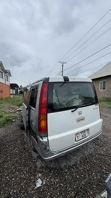 Honda Stepwgn: 2001 г.