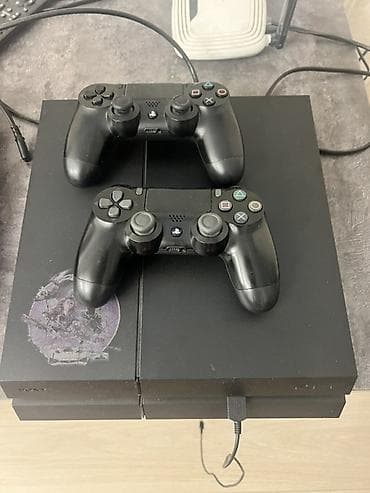 4 пс цена: Продаю ps4 (предслимка) Прошитая 500гб Состояние идеальное Два — 1